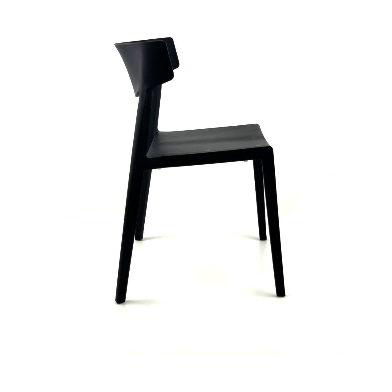 Curve visitor chair